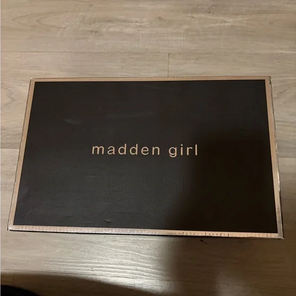 Madden Girl White and Tan Sneakers - Picture 8 of 8